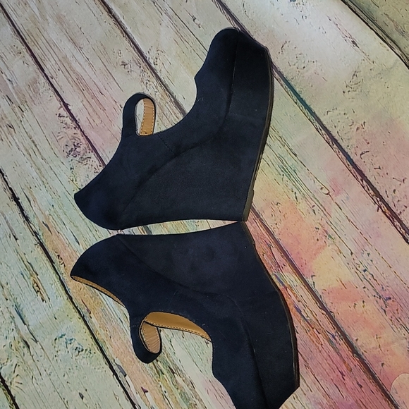 New navy wedges - Picture 3 of 7